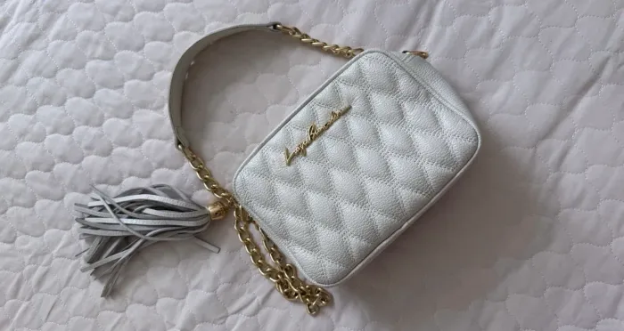 bolsa branca off luiza barcelos tiracolo couro em perfeito estado usada poucas vezes