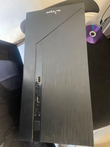 Pc com memória ram quebrada placa mãe b75 placa de vídeo RX 580 processador I7 2600