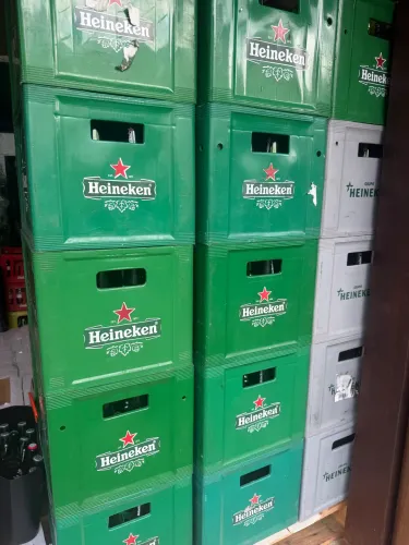 Grades com vasilhame Heineken