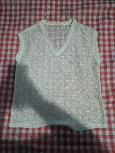 Blusa de Tricô gola em v tamanho pp