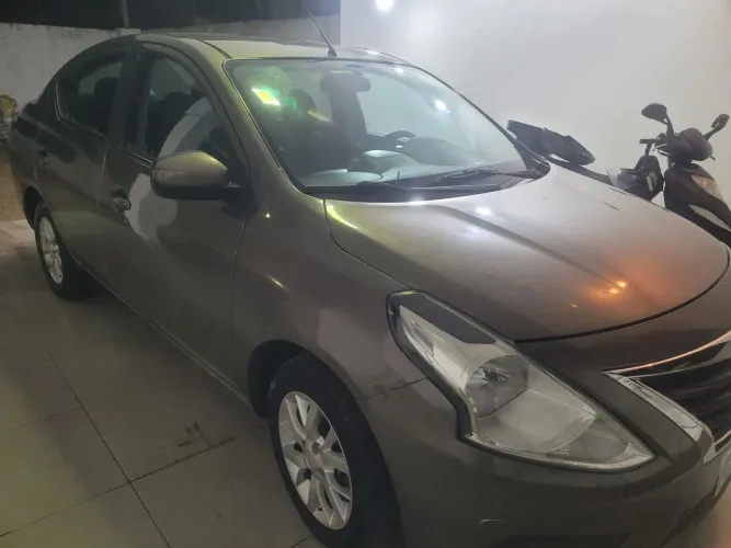 Versa 1.6 SV