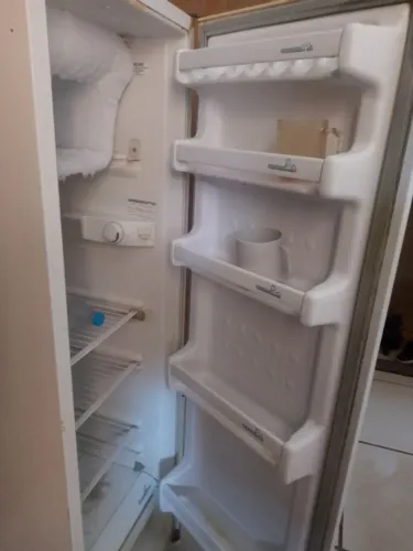 Geladeira em perfeito estado