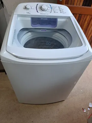 Maquina de lavar roupa