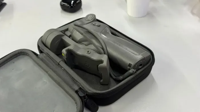DJI Osmo Mobile 3 - Gimbal Estabilizador para Celular