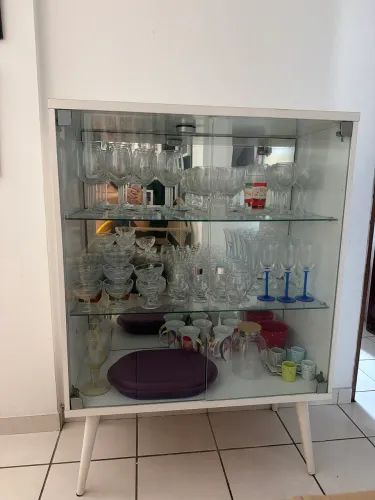 Cristaleira semi usado