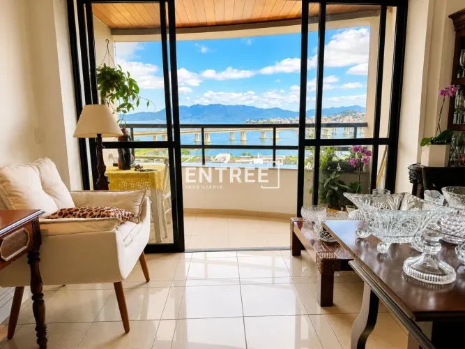 Apartamento 2 Quartos (sendo 1 Suíte) e 2 Vagas livres - Centro