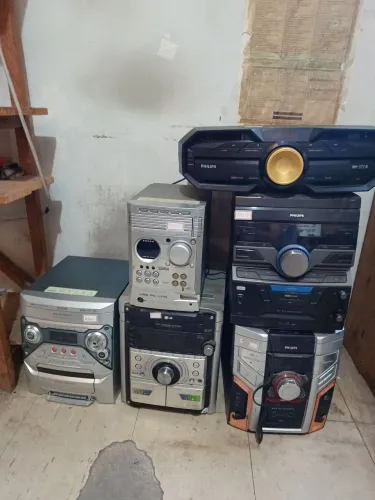 Vendo aparelhos de som e home theater com defeito r$ 60 sem cxs, alguns ligando