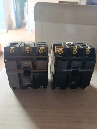 Disjuntor Tripolar Soprano 30A Novo - Kit com 2 Unidades