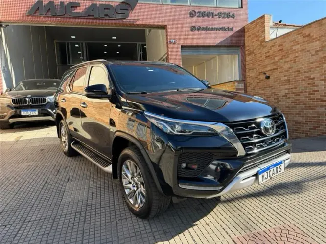 Toyota Hilux SW4 SRX 4X4 2.8 TDI 16V Dies. Aut. 2021