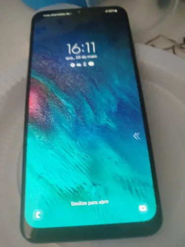 Samsung a30 4gb de ram e 64gb de room sem trinccos