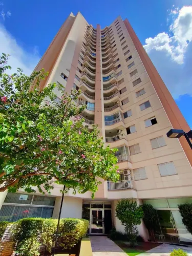 Apartamento à venda, 3 quartos sendo uma suite, Prédio com lazer completo.