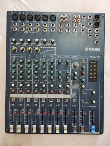 Mesa de som Yamaha