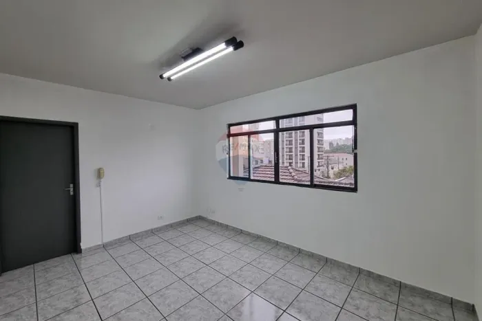 Cj. Comercial 70m², Localização Privilegiada!