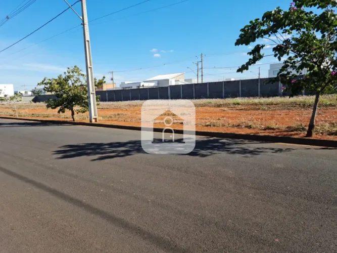 Terreno para venda no bairro Novo Mundo