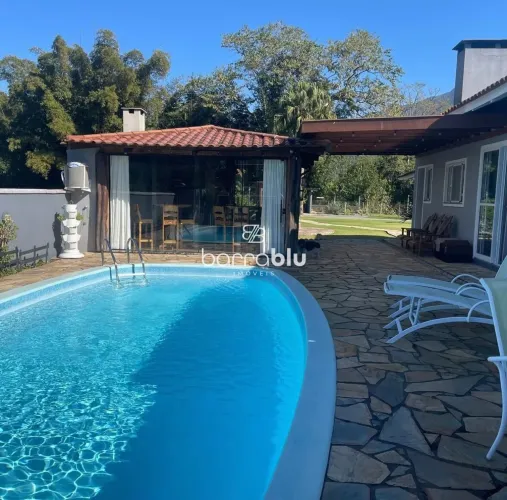 Chácara - 3 quartos com piscina e área de lazer