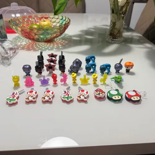Kinder joy stranger things e outros