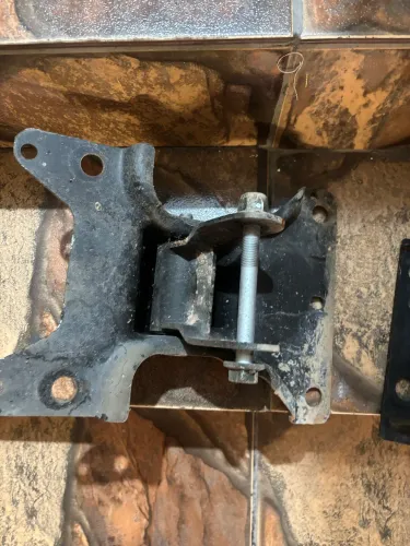 Suporte da molas traseira Master ano 2014/2020