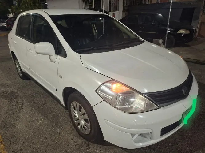 Nissan Tiida Sedan 1.8 16V Flex Fuel 4P 2012