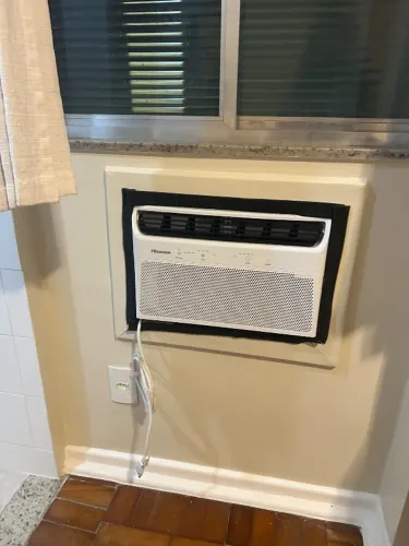 Ar condicionado 10milbtus janela wi-fi hisense-na garantia
