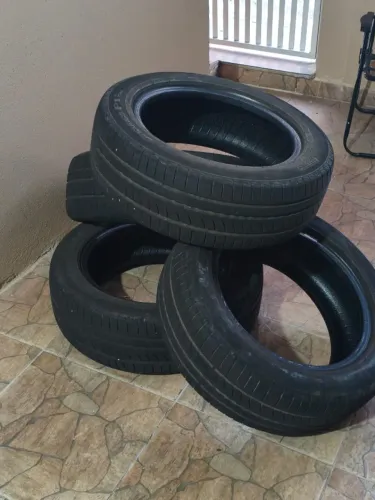4 pneus Pirelli Cinturato P1 Plus 205 55 R16