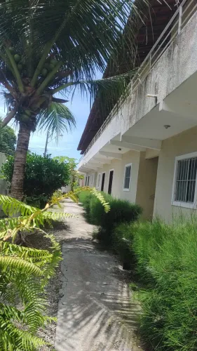 Alugo apartamentos perto de supermercado e farmácia.