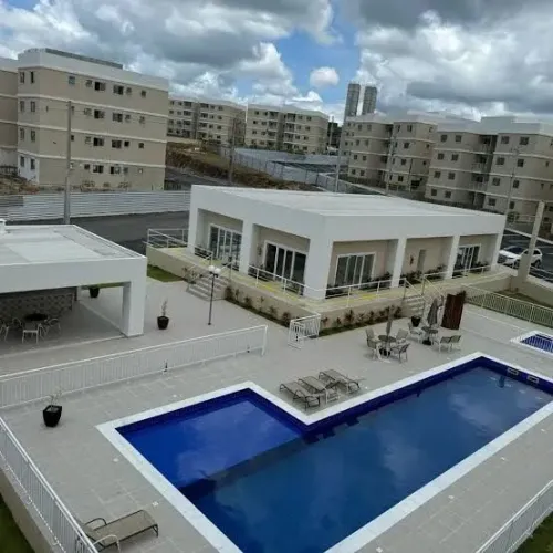 Apartamento 2/4 com suíte em condomínio completo | Segurança e lazer | Financia