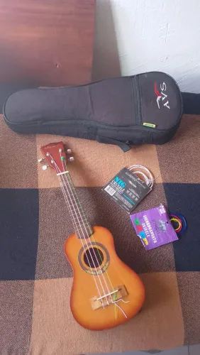 UKULELE VOM CAPA