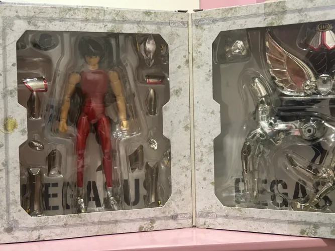 Saint Seiya Myth Cloth Seiya de Pégaso V1 Revival na caixa original