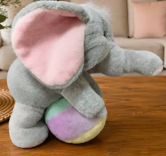Elefante de Pelúcia Eletrônico (anos 90)