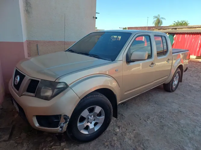 Nissan Frontier XE CD 4X2 2.5 TB Diesel 2011