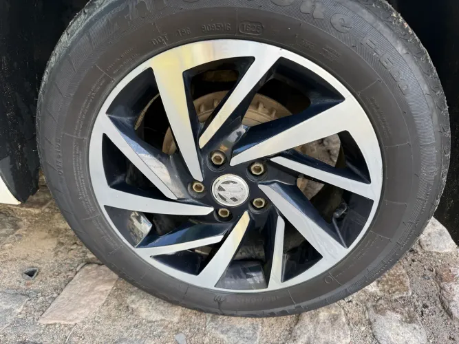 Vendo rodas aro 15 com 5 furos 