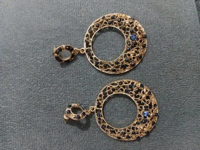 Brincos Dourado com Pedras