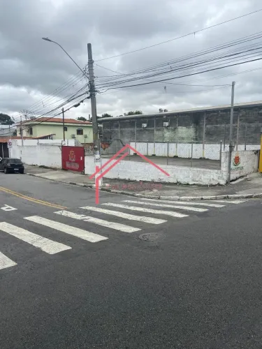 Terreno Comercial para Locação em Quitaúna, Osasco-SP: 780m² de Oportunidade Imperdível!