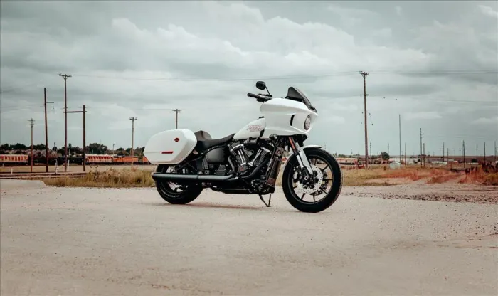 HARLEY-DAVIDSON LOW RIDER ST