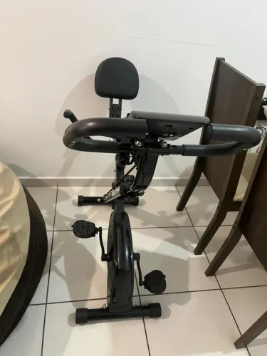 Bicicleta Exercício Vertical Dobrável Para Uso Doméstico