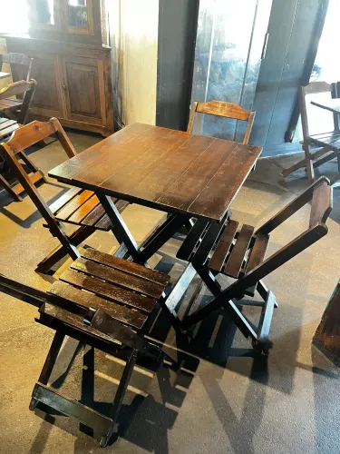 Jogo de mesa de Madeira