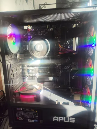 Gabinete Gamer Pichau Apus RGB, Mid-Tower, Lateral de Vidro Temperado, Com 4 Fans