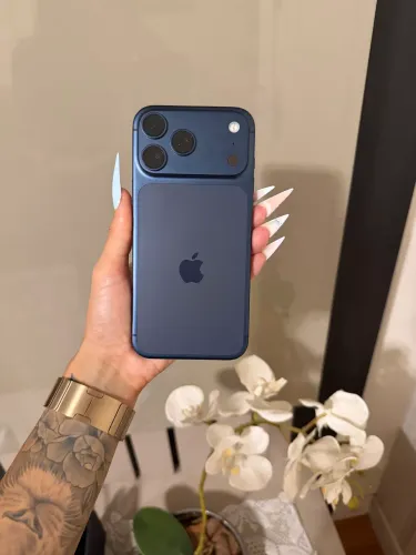 iPhone 17 Pro Max 256GB Titânio Azul
