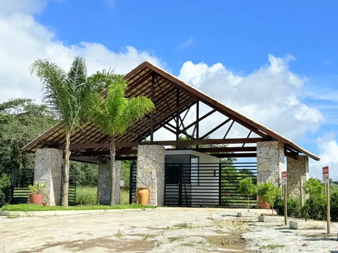 Sítios e terrenos 
