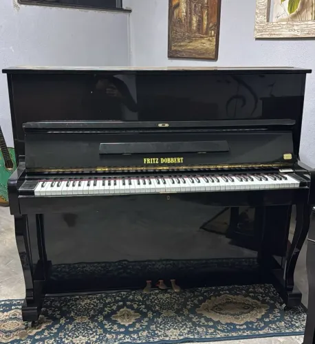 Vendo Piano Muito Novo Fritz Dobbert Cor Preto Cadillac 