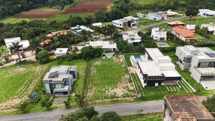 Lote no condomínio serra dos bandeirantes