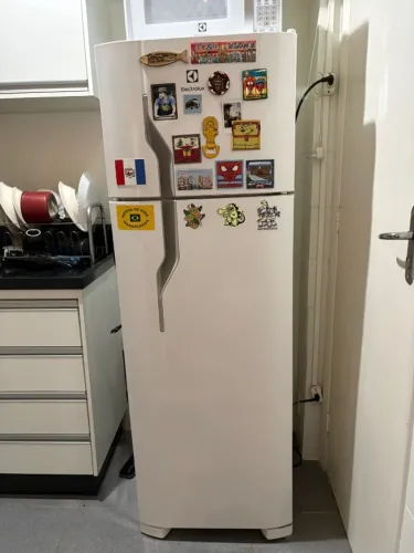 Geladeira Electrolux Cycle Defrost 260L Super Freezer Duplex Branca