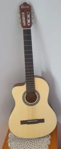 VIOLÃO CRAFTER NYLON PARA CANHOTO USADO, MAS EM ESTADO DE NOVO