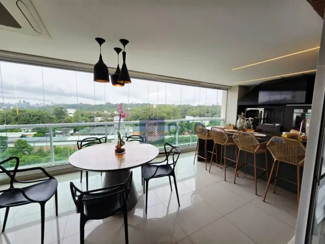 Apartamento 234m2 Condomínio Horizontes Vista permanente para o verde da USP