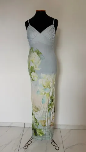 vestido farm lago de lótus na etiqueta