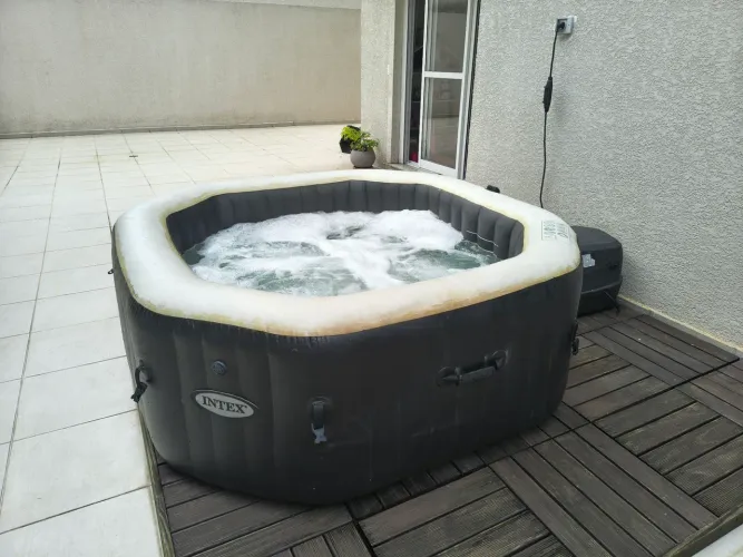 SPA inflável Intex 4 pessoas