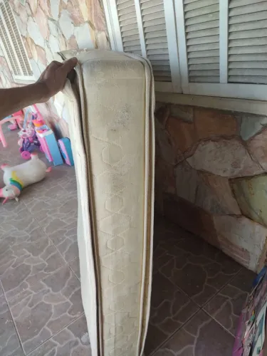 Cama de casal usado completo com colchão 