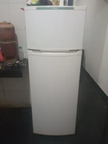 Geladeira Consul 800