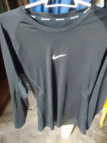 Camisa nike tamanho M original bem conservada