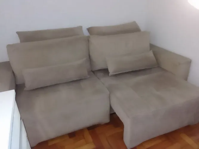 VENDO SOFÁ RETRÁTIL 2 LUGARES 2,20m COM PEQUENAS AVARIAS